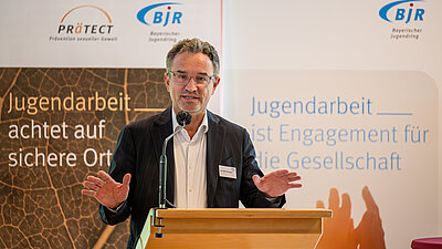 Rede Herr MD C. Schoppik