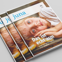 Mehrere juna-Hefte liegen aufeinander. Sie zeigen ein trauriges M&auml;dchen-Gesicht.